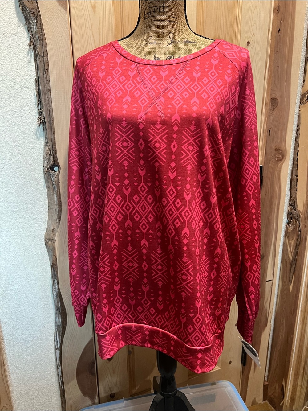 L&B Women's Long Sleeve Red Patterned Pullover Top
